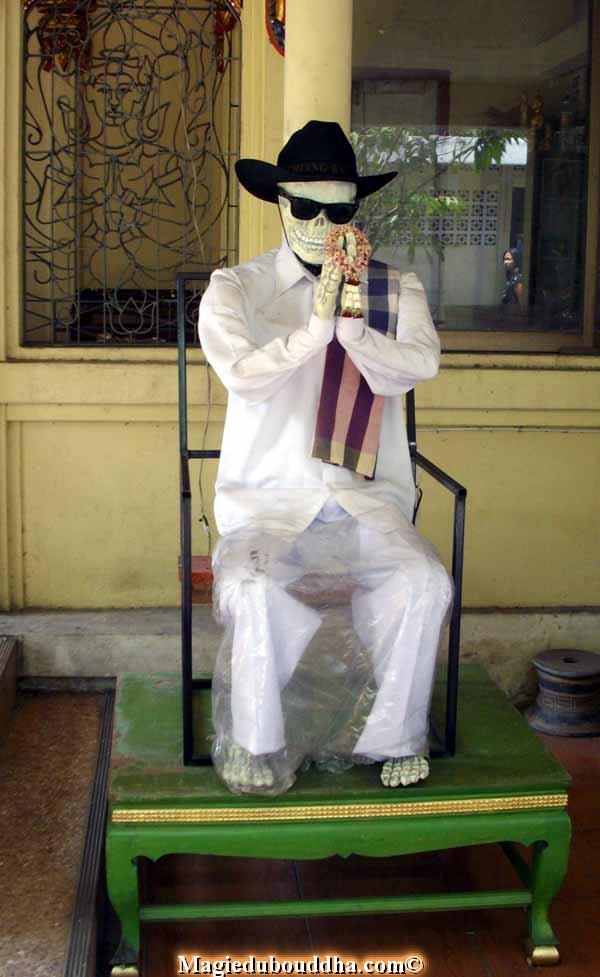 marionnette squelette de temple thai